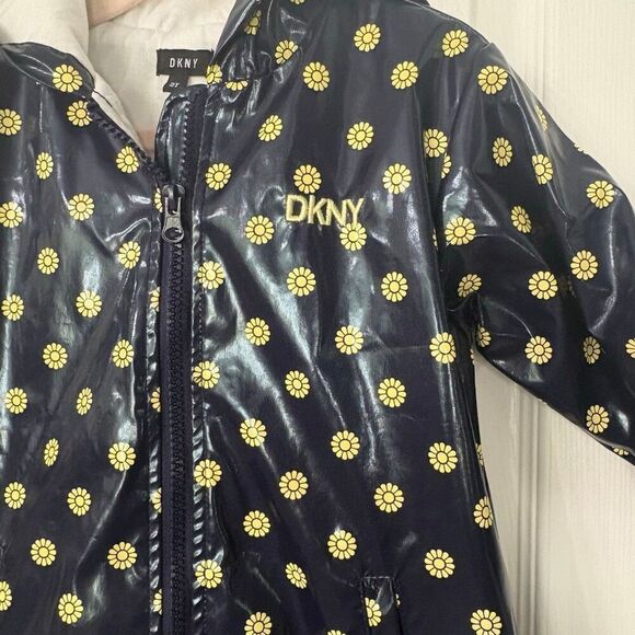 DKNY Toddler Girls 2T Navy Yellow Daisy Print Hooded Raincoat Jacket - Picture 3 of 12